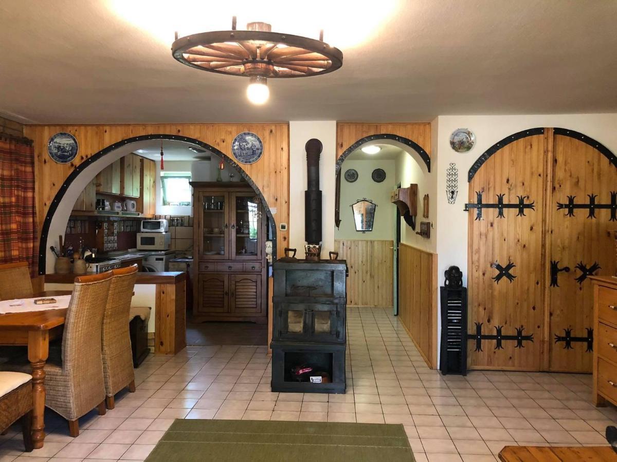 Szendergő - Apartman Hajós pincefalu Exterior foto